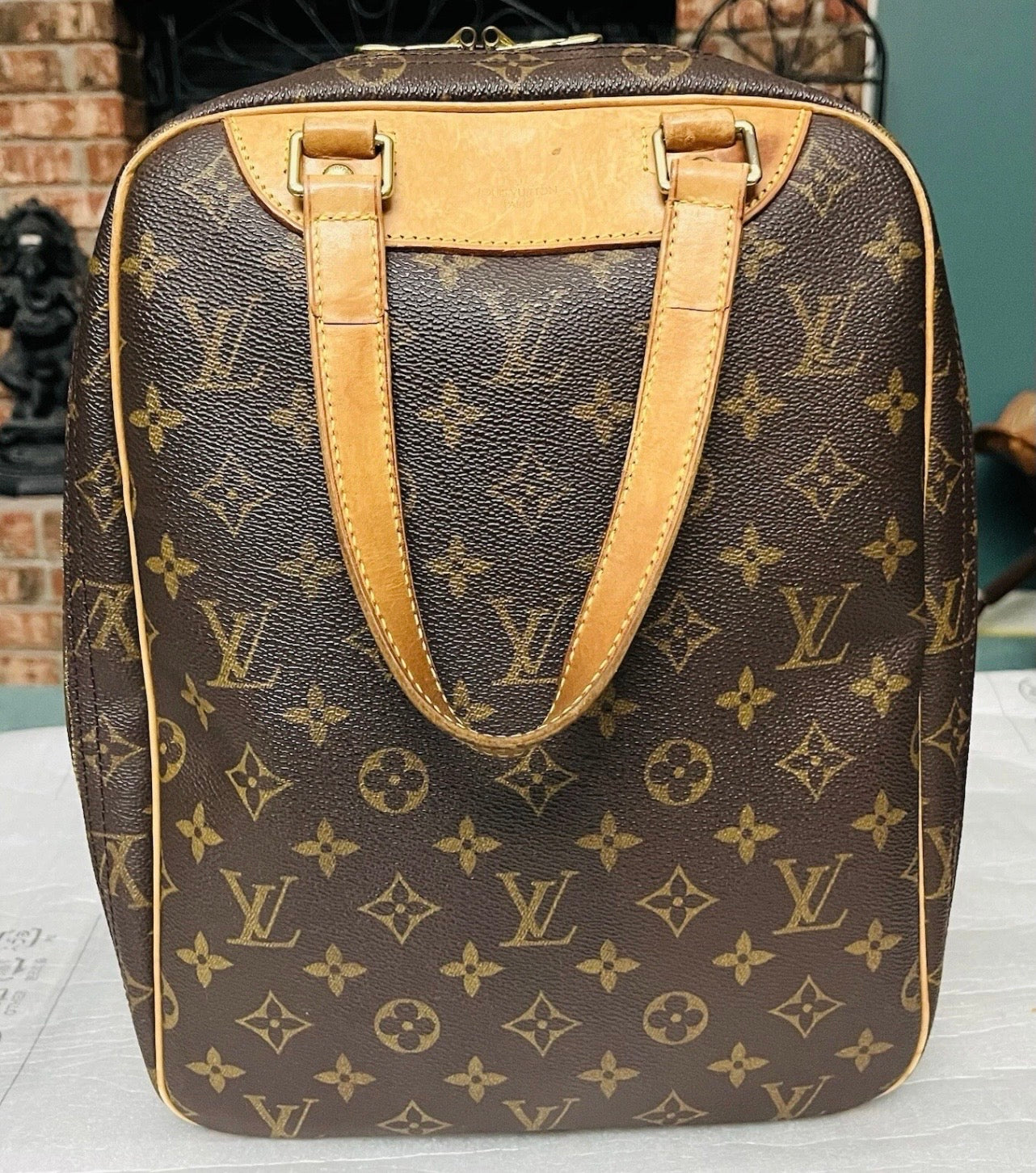 Authentic Louis Vuitton Monogram Excursion Shoe Bag